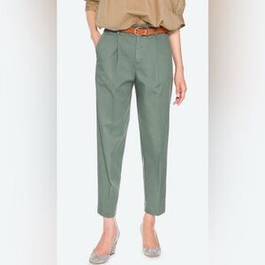Uniqlo Women's Cropped Green Pants